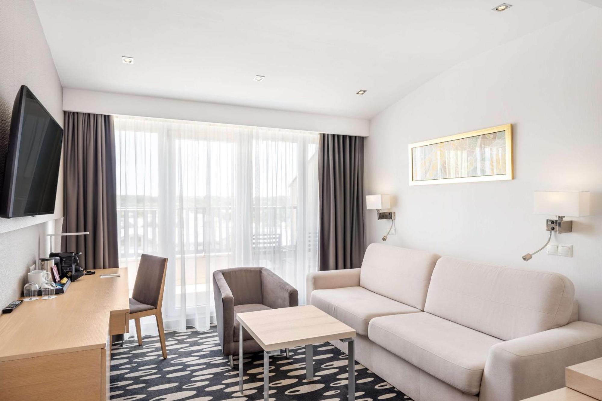 Park Inn By Radisson Sarvar Resort & Spa Exterior foto