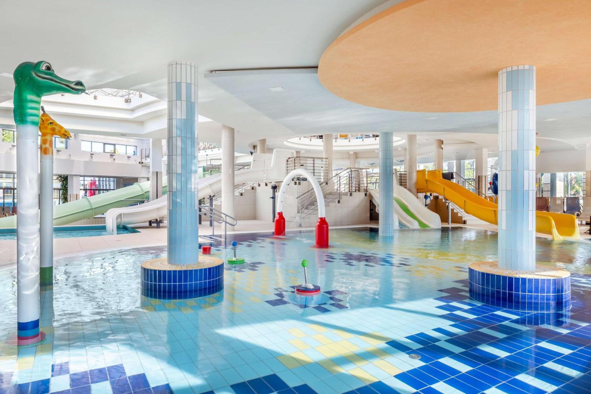 Park Inn By Radisson Sarvar Resort & Spa Exterior foto