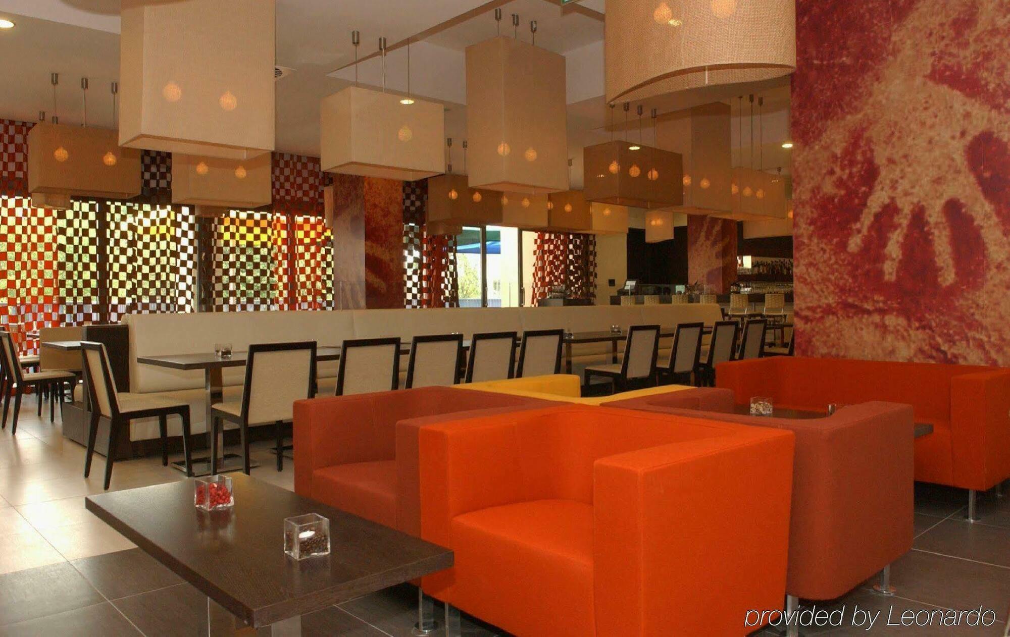 Park Inn By Radisson Sarvar Resort & Spa Restaurante foto
